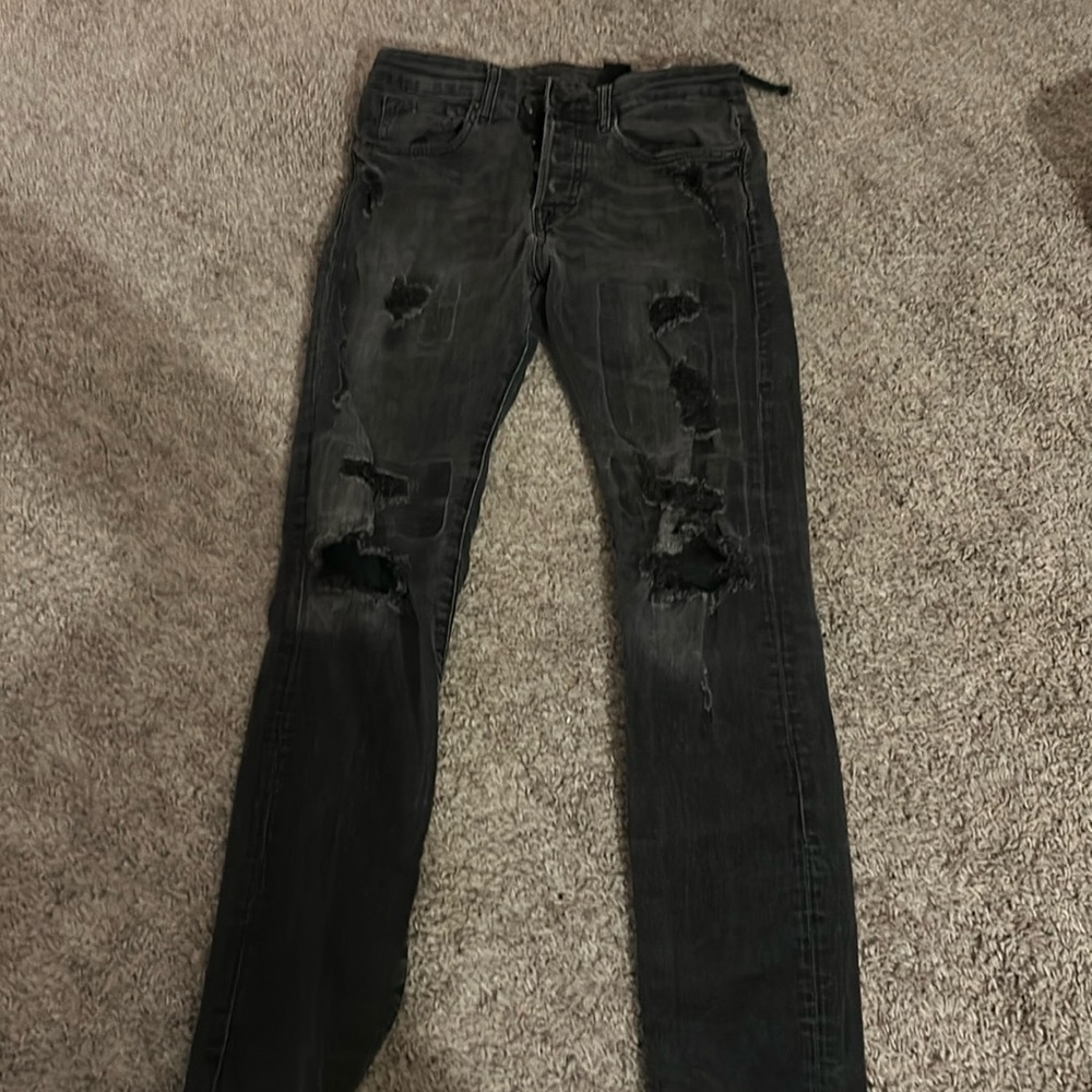 Black rip Jeans